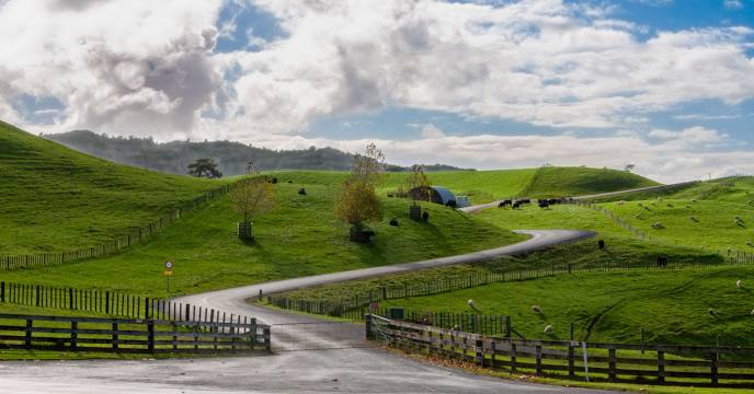 #NewZealand I am fascinated by the New Zealand scenery, are there any New Zealanders who would like to help me out?
