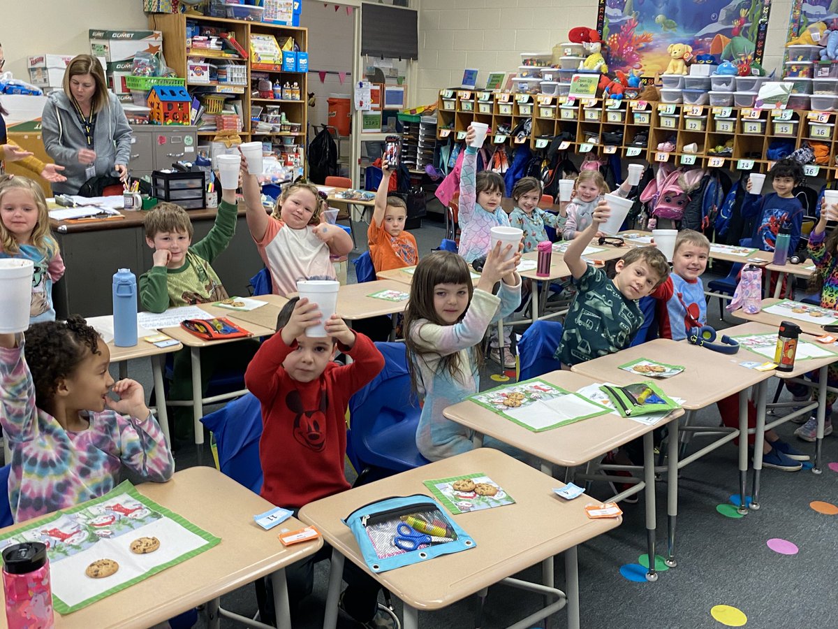 Canadochly Elementary tweet media