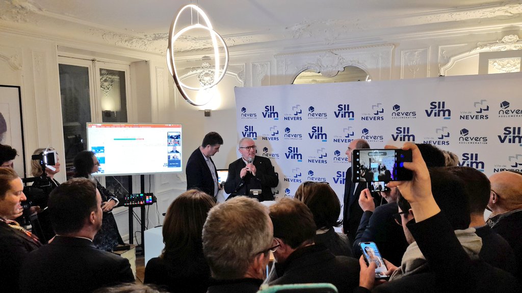 Le <a href="/CeremaCom/">Cerema</a> partenaire du <a href="/SIIViM/">SIIViM</a> @NeversAgglo du 25 au 27 octobre 2023, pour travailler avec les territoires et les start up sur les enjeux du #bâtiment de demain : énergétique,  santé, impact carbone, changement climatique...

Soirée de lancement à Paris avec <a href="/denisthuriot/">Denis Thuriot</a>.