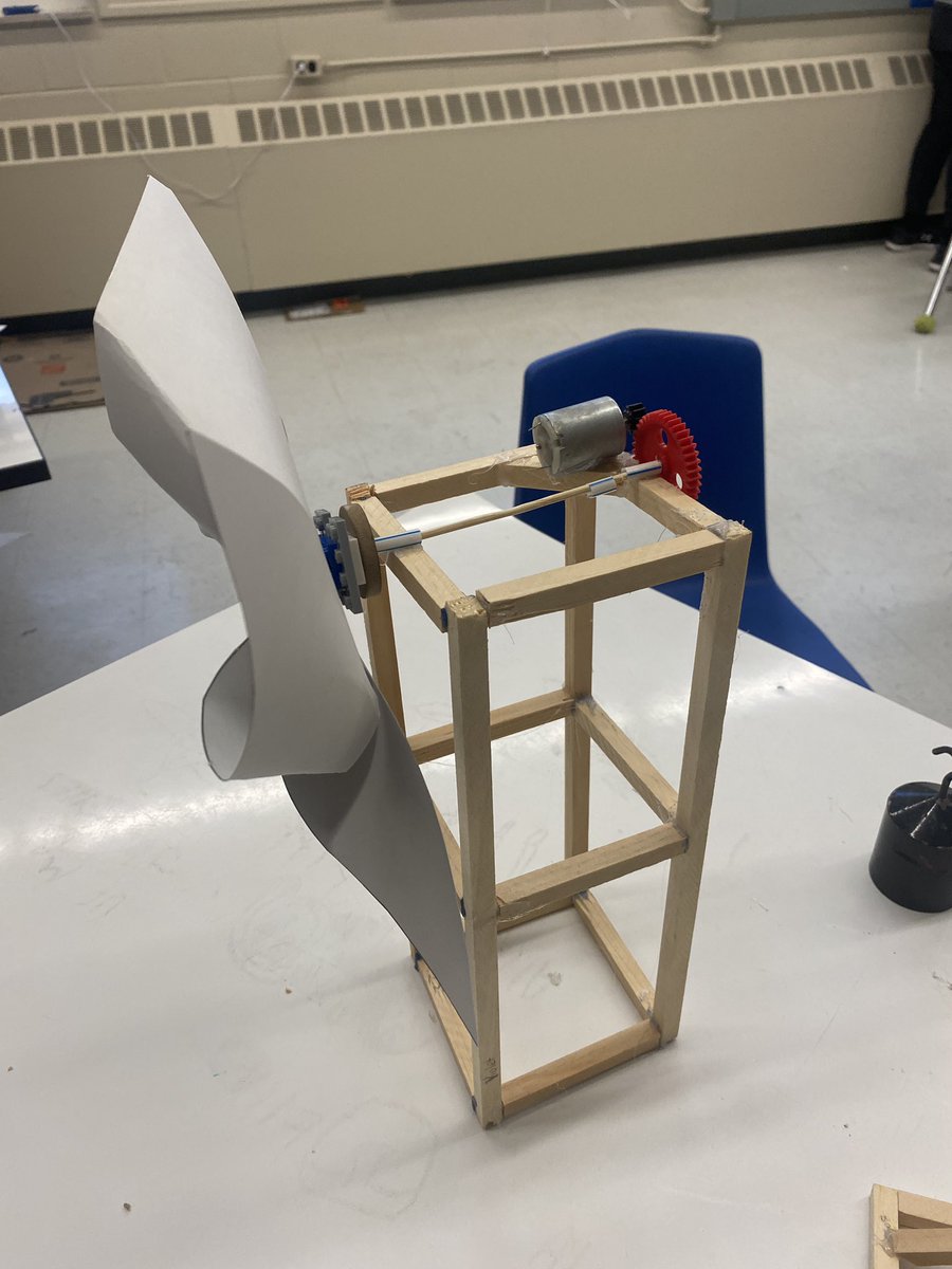 MrJonesTVDSB's tweet photo. Grade 8s in the replicating stage of their wind turbine challenge. Next step is to investigate and variate their turbines to create more energy. @WortleyTVDSB @TVDSB_STEM #drivescience https://t.co/PK1dHbUdH6