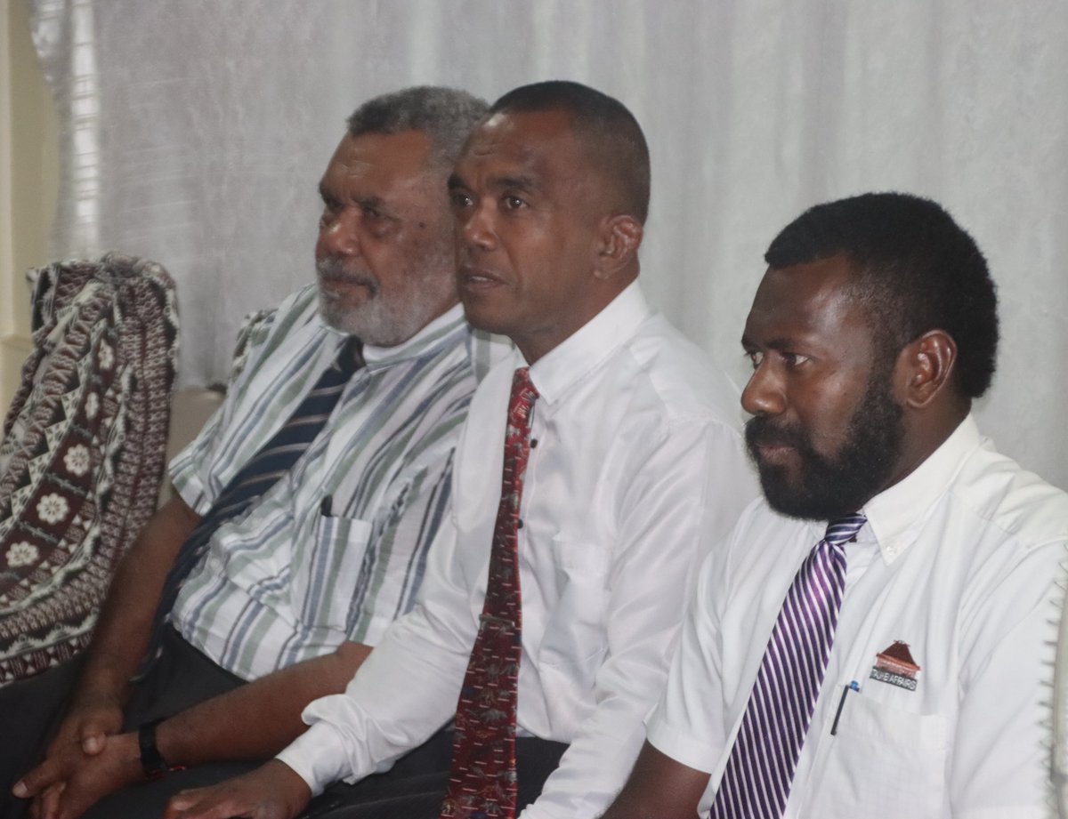IfereimiVasu's tweet photo. An introductory visit to the Rogorogoivuda, home of the Ba Provincial Council to meet its executives and staff. We had a productive discussion considering Ba being an economic-powerbase &amp; ways to maximise returns for land and resource owners. https://t.co/TpQX5tWJlY