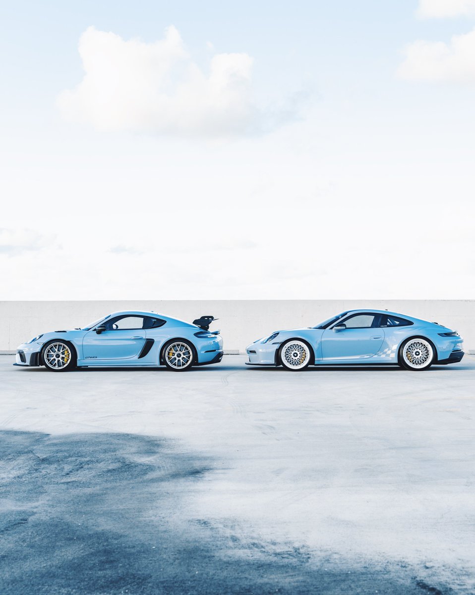 KFLETCH___'s tweet photo. Some shots from todays set. Matching PTS Meissen Blue GT3-T and GT4RS. https://t.co/UeFbNGHdkN