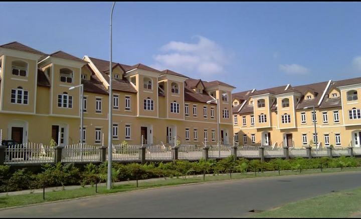 APO DISTRICT, ABUJA:10 UNITS OF 4 BEDROOM TERRACE DUPLEXES WITH BQS:#650 MILLION ONLY:08132442927