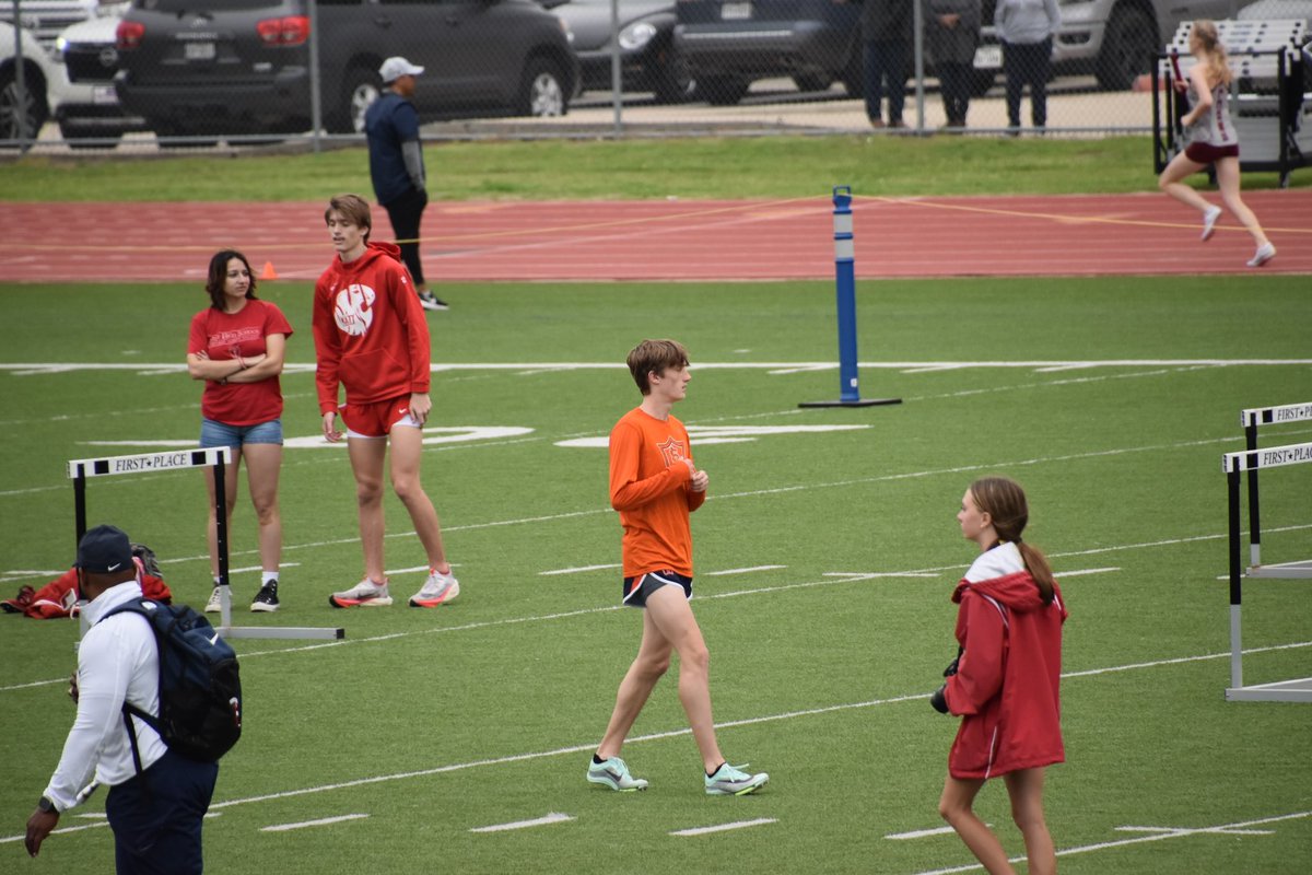 KeeganPollard06's tweet photo. Bubba fife relays 2023 https://t.co/6CladfCj7J