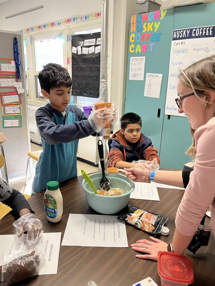 Miss Senneca tweet media