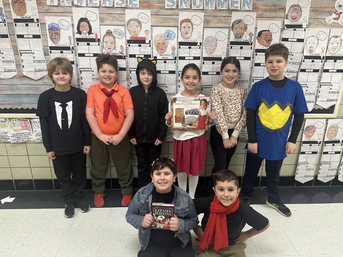 WeissKrissy's tweet photo. First day of Read Across the Genres was a success! Look at all the book characters!! https://t.co/CNReVvRxkA