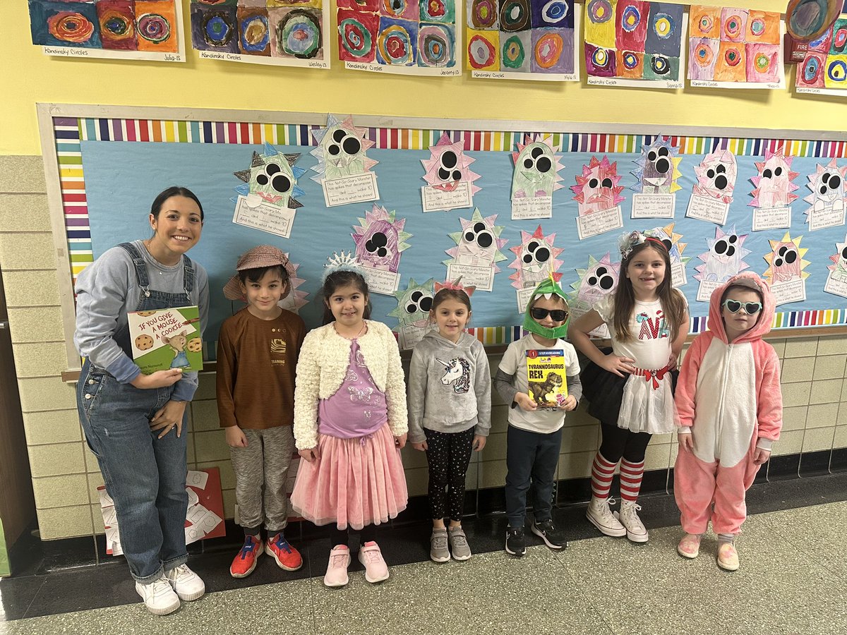 WeissKrissy's tweet photo. First day of Read Across the Genres was a success! Look at all the book characters! https://t.co/gu7lnUeN4o