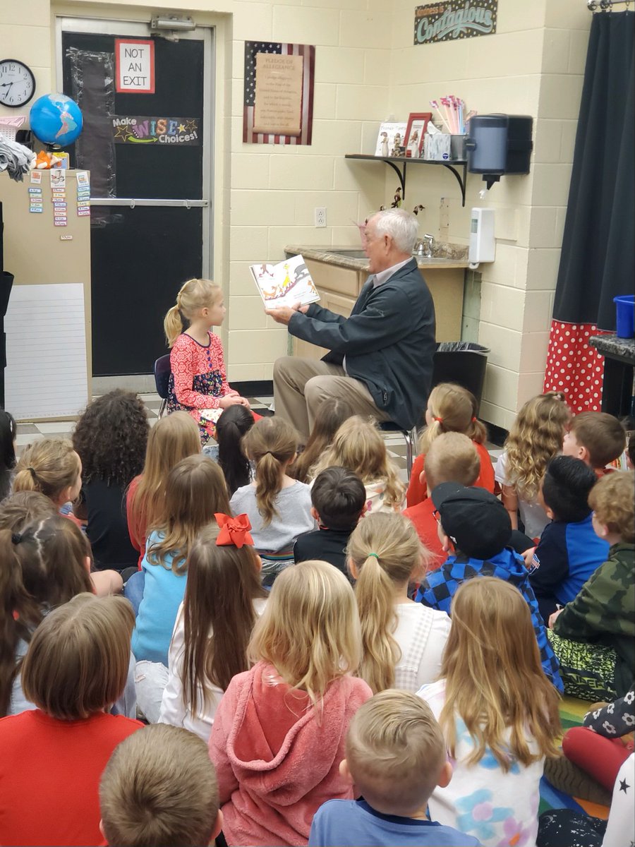 BedCoSchools's tweet photo. Rep. Pat Marsh shared his love for reading at #ThomasMagnetSchool today to kickstart #ReadAcrossAmericaDay. What a great way to start the week! #BedfordCountySchools #CommunityInvolvement #Reading #LifetimeLearners #TNLovesLearning #DrSeussDay #Books #Literacy  #LetsReadTogether https://t.co/TWLQXcq4tF
