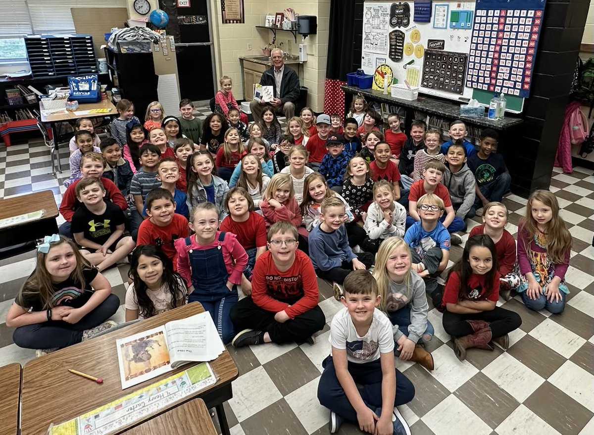 BedCoSchools's tweet photo. Rep. Pat Marsh shared his love for reading at #ThomasMagnetSchool today to kickstart #ReadAcrossAmericaDay. What a great way to start the week! #BedfordCountySchools #CommunityInvolvement #Reading #LifetimeLearners #TNLovesLearning #DrSeussDay #Books #Literacy  #LetsReadTogether https://t.co/TWLQXcq4tF