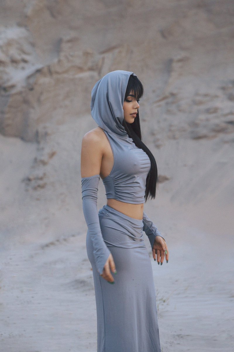MTVLA's tweet photo. .@keniaos conquistadora de desiertos ʸ ᵈᵉ ᵐᶦ ᶜᵒʳᵃᶻóⁿ 

#MTVCelebsLA #KeniaOs https://t.co/qSotyyXMjN