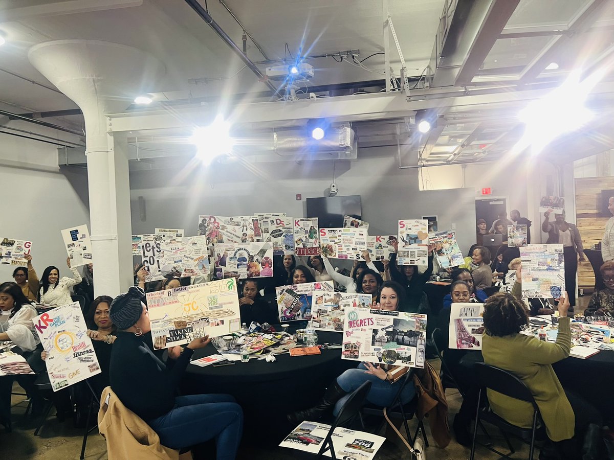 KimberlySReed's tweet photo. The 2023 Optimists Always Win! Visioning Day Party VISIONARIES! — Online and In-person.
Me: A Sunday afternoon of incommunicable gratitude.
More moments to come…..#OptimistsAlwaysWin #Visioning2023 #MondayMotivation #GoalSetting #NewYear #Success https://t.co/IoNw2EWca8