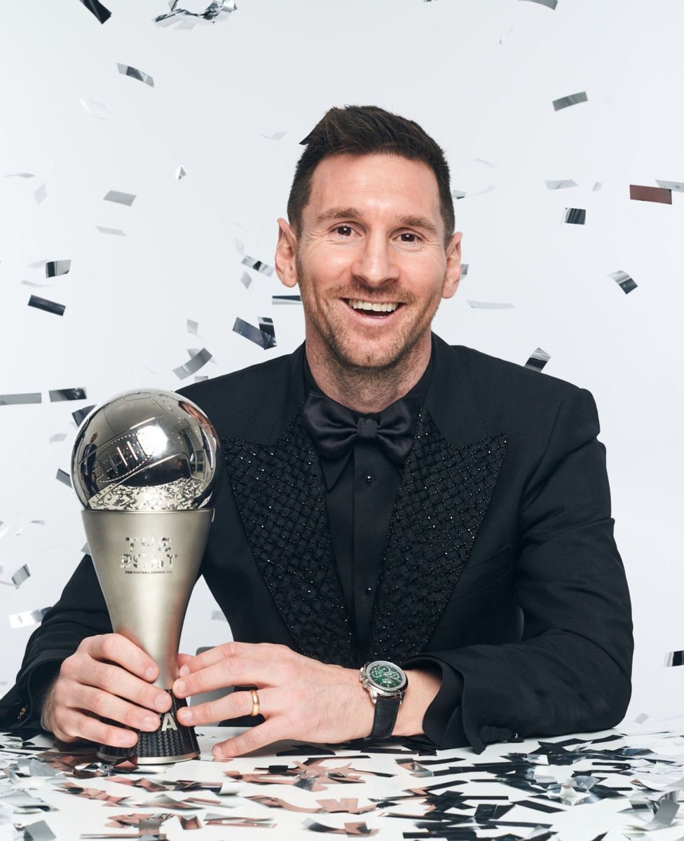 WeAreMessi's tweet photo. Officially #TheBest! https://t.co/tBskUFNat8