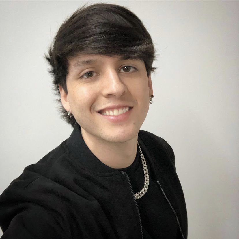 honeychrisv tweet picture