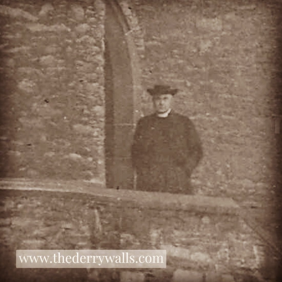 The Derry Walls tweet media