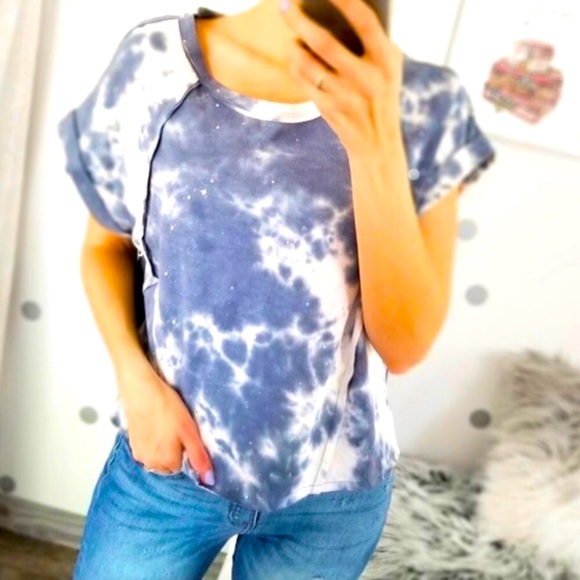 NYTOUK's tweet photo. So good I had to share! Check out all the items I'm loving on @Poshmarkapp from @Laura51092817 #poshmark #fashion #style #shopmycloset #umgee #gildan #nike: https://t.co/9IKryUaa5q https://t.co/qUpEC9hfXv