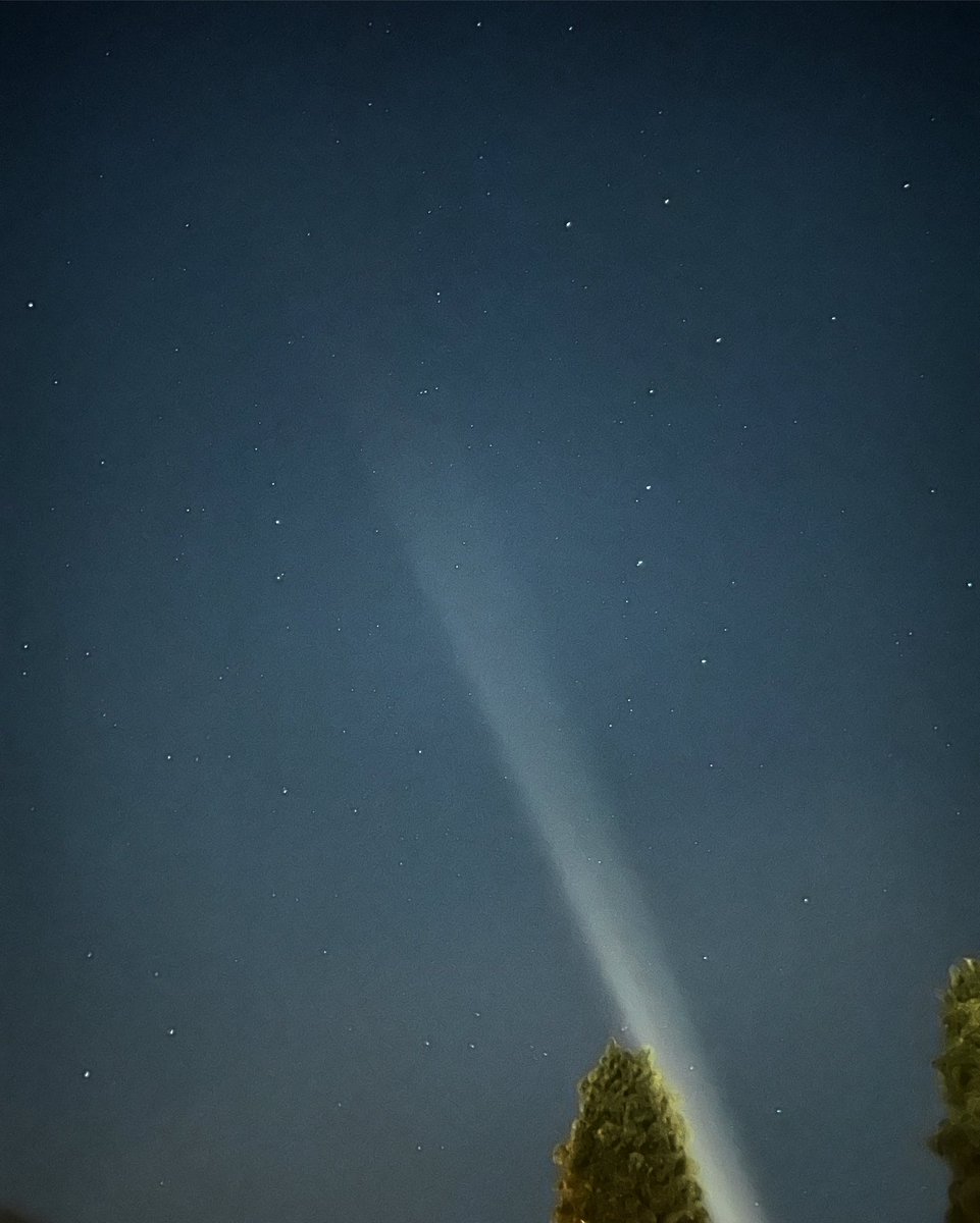 They weren’t joking about tonight’s sky.