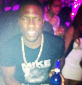 saraf3nty's tweet photo. when the club 21+ but i finessed myself inside https://t.co/2XSFqCXsnj