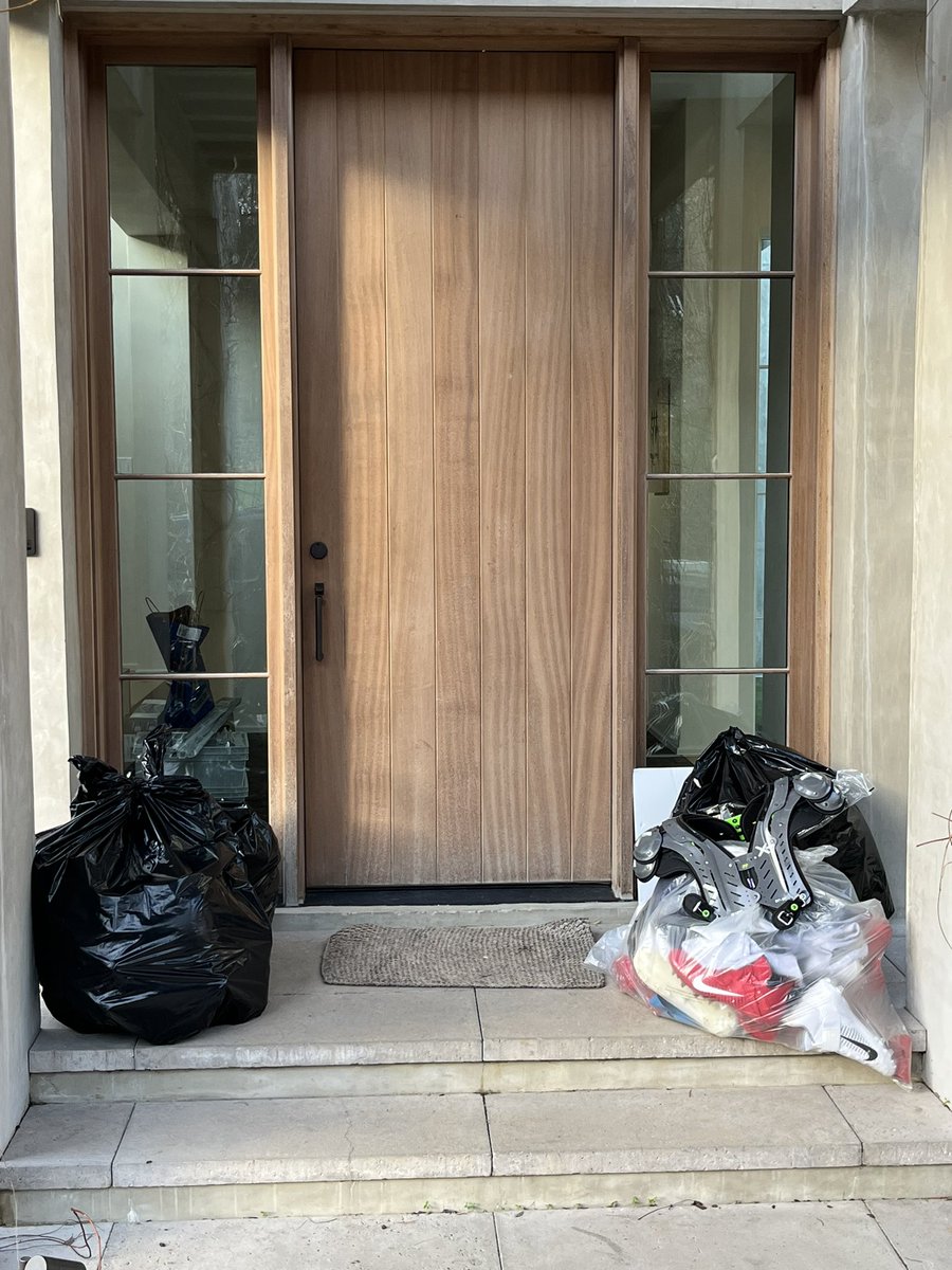 Taylor Lewan tweet media