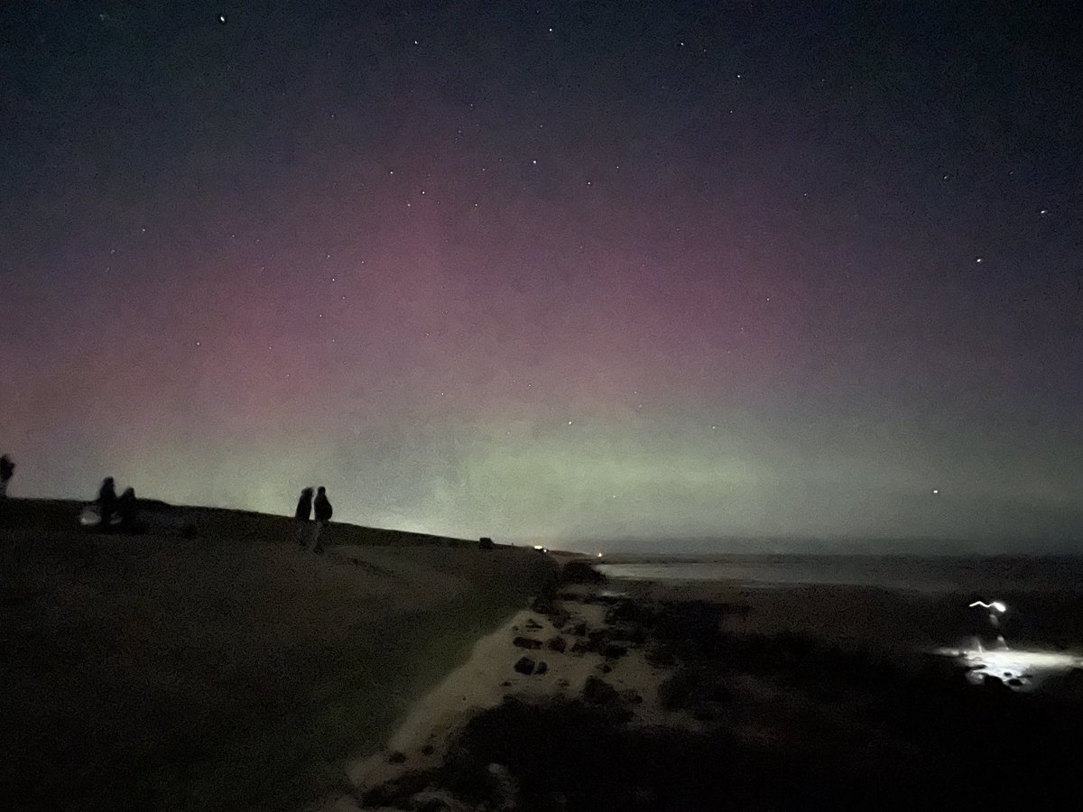 Gisteravond hadden we het gemist, maar vanavond toch gezien!  22.07-22.18 uur #Texel #cocksdorp #noorderlicht #Auroraborealis