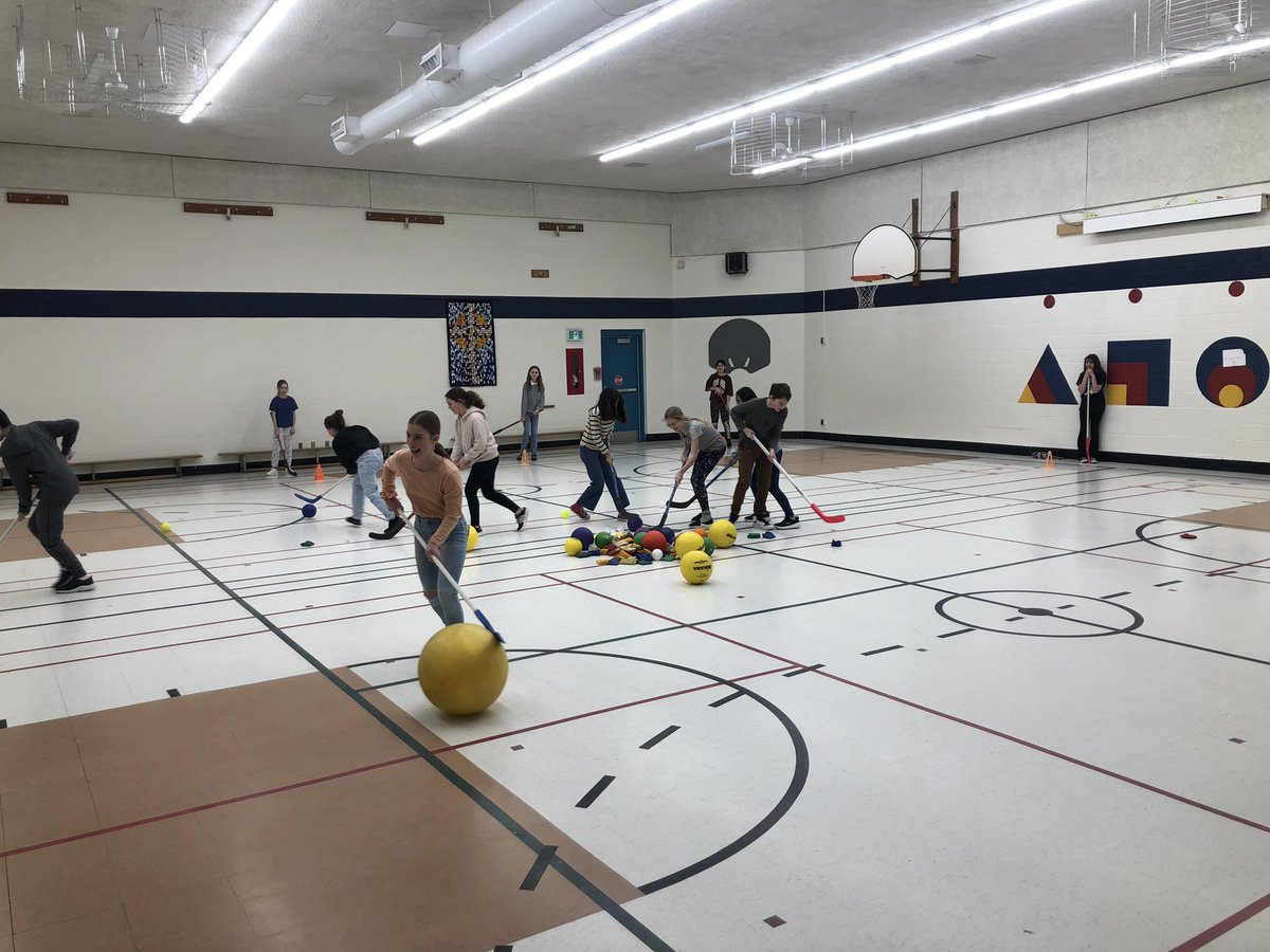 6I had lots of fun today playing the game “Range le garage”.