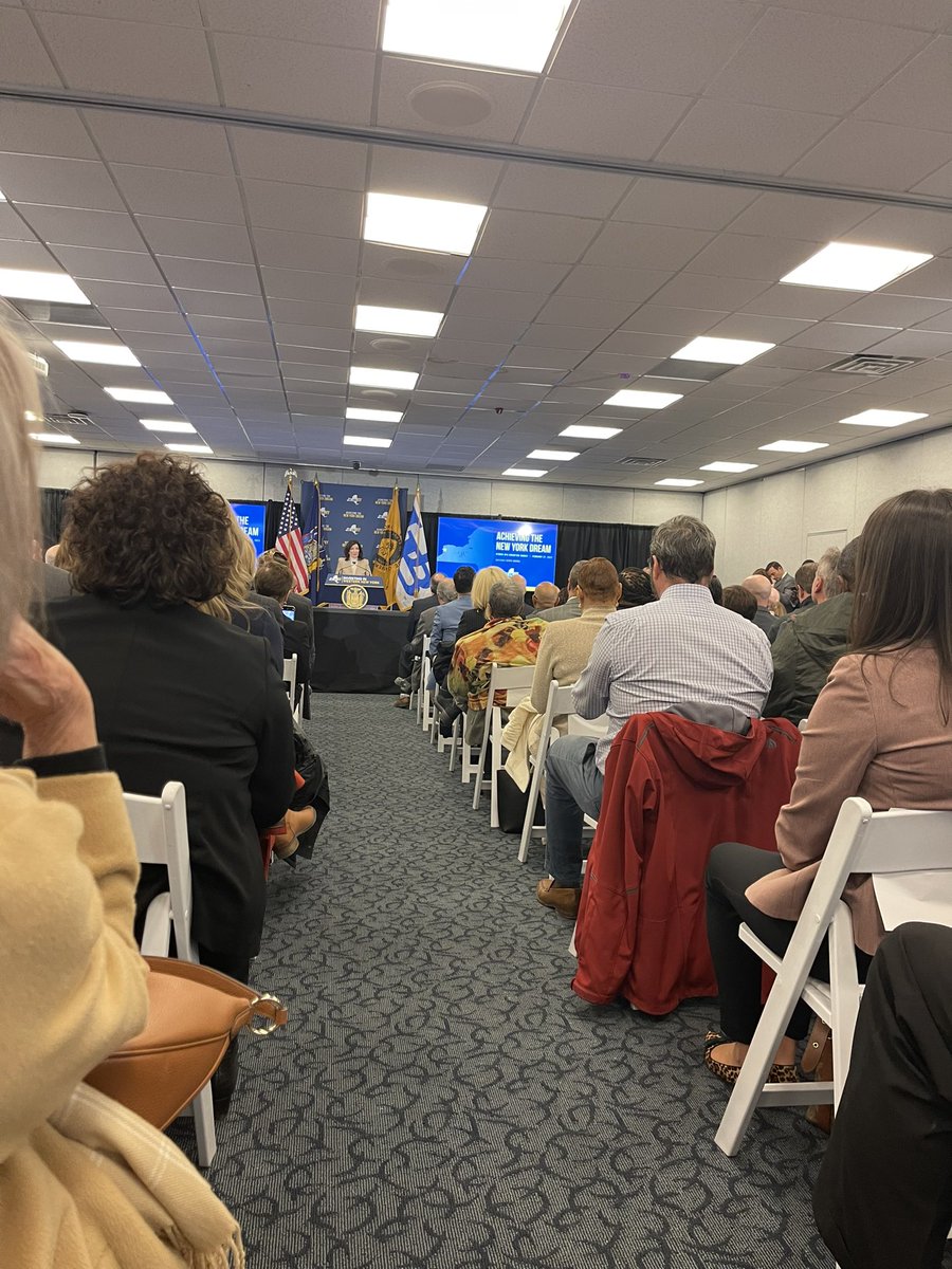 Today, our Executive Director of Policy Brennan Gorman and Senior Director of Campus Engagement Madison Nitsche attended @govkathyhochul‘s budget announcement at  <a href="/UBuffalo/">UBuffalo</a>. The announcement included significant investments for UB and other community colleges in WNY.