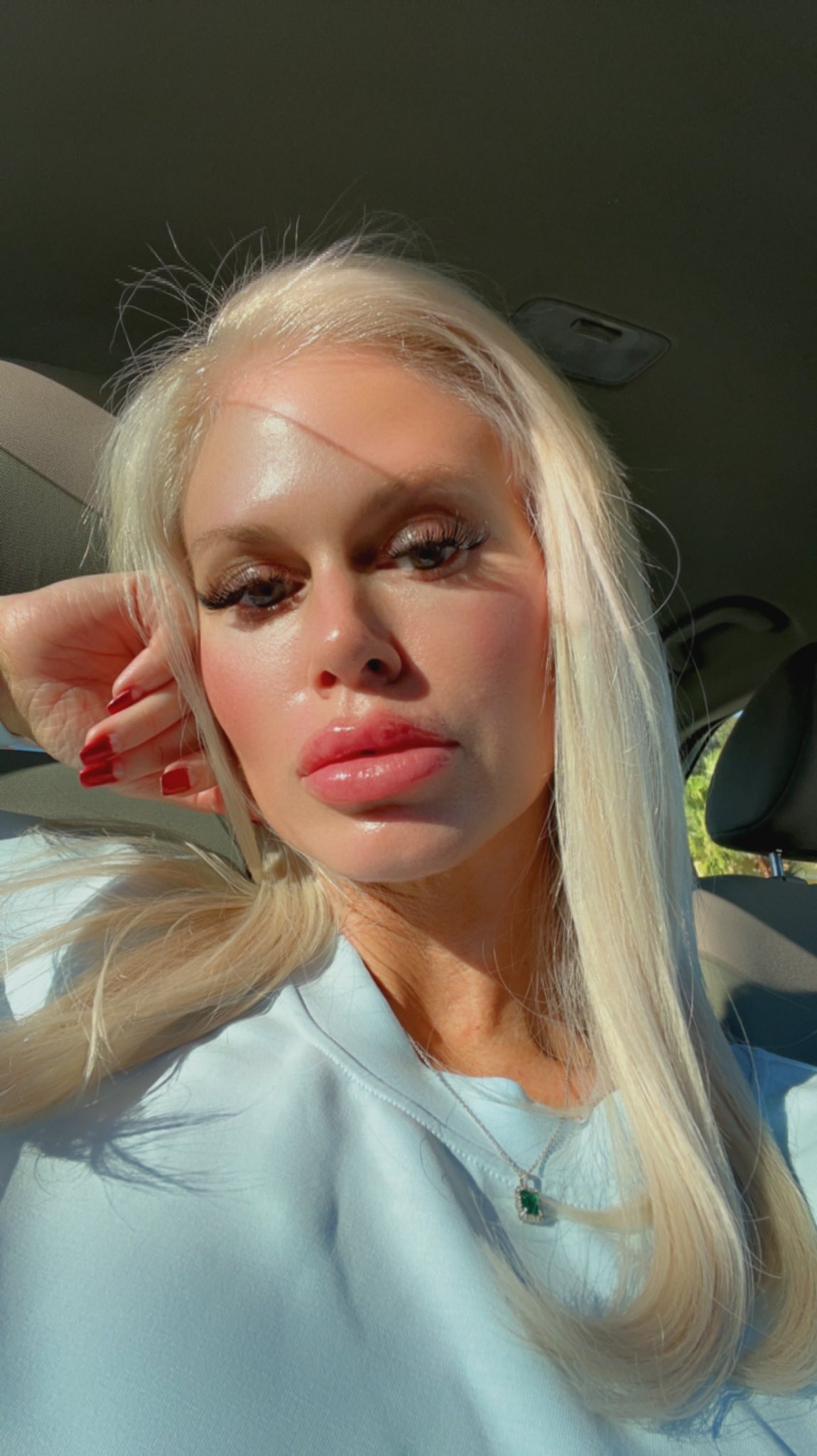 TW Pornstars - Casca Akashova. Twitter. New hair @teambrian2016