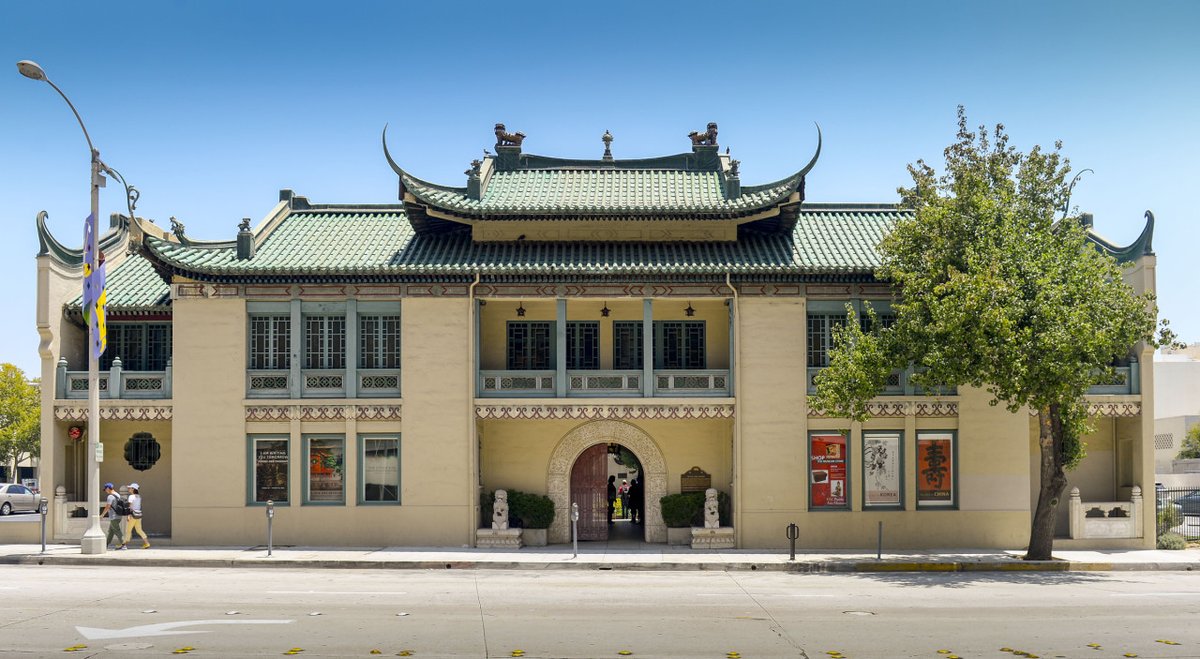 VisitPasadena's tweet photo. Time for a new #MondayMuseum featuring USC Pacific Asia Museum! Don't forget, every Thursday is pay-what-you-wish admission at @USCPAM! Discover the culture and tradition that shapes Asian and Pacific Asian history. #visitpasadena #pasadenaca #aapi #uscpam https://t.co/PnABLrooZY