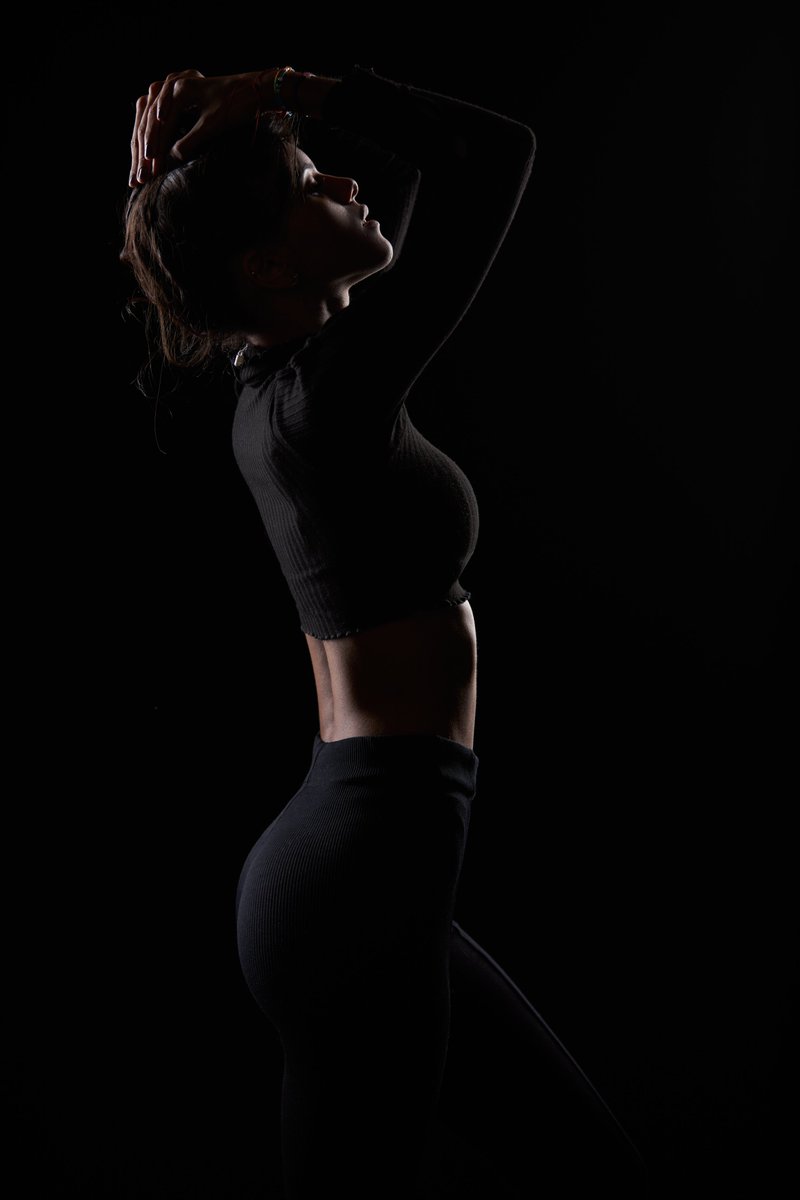 theprivatelens's tweet photo. @pampamchuleria against the light at the studio. 🖤 https://t.co/8X4YTPCbuJ