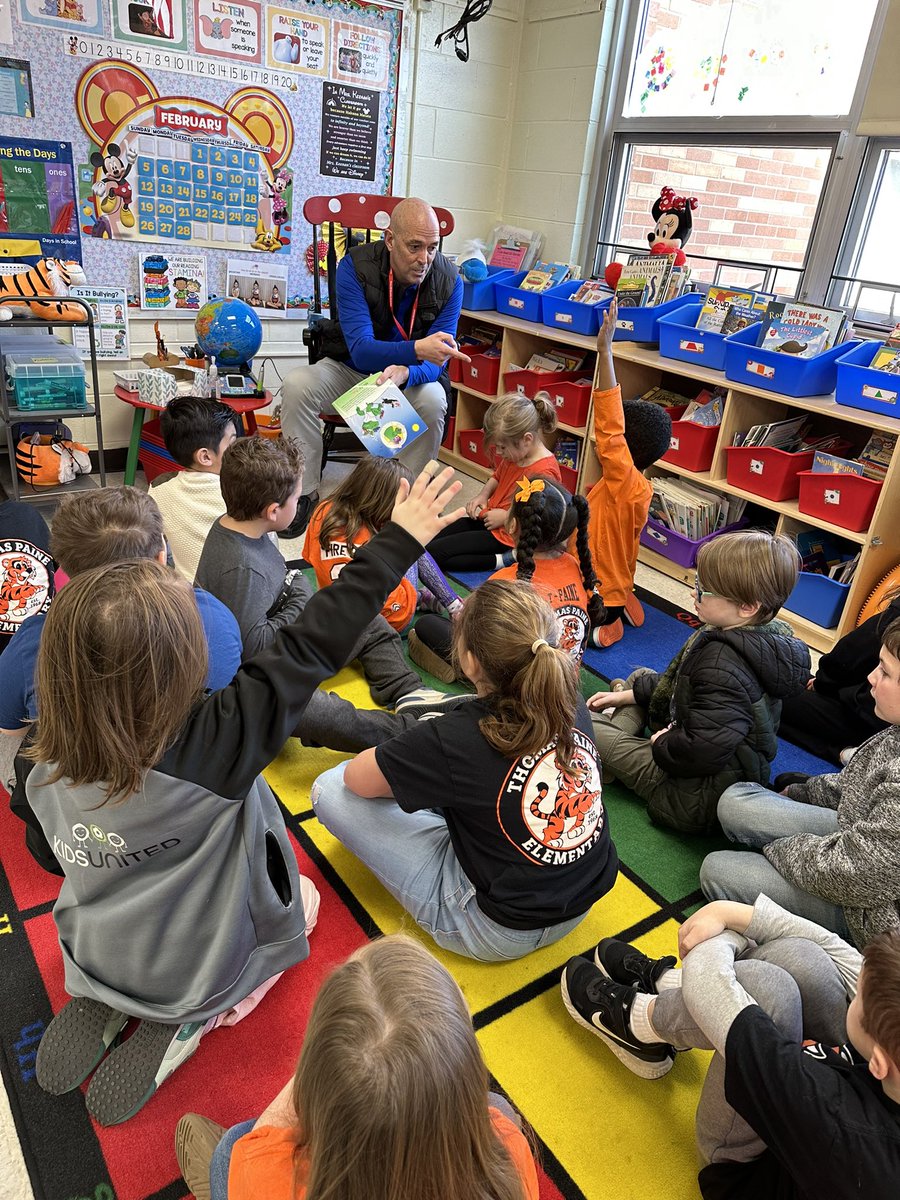 Keenan_Paine's tweet photo. Thank you @CHEA_LP for being our first mystery reader of the week! Happy Spring Training from room 121 to all! @TPaineIES https://t.co/mAfLDgslbK