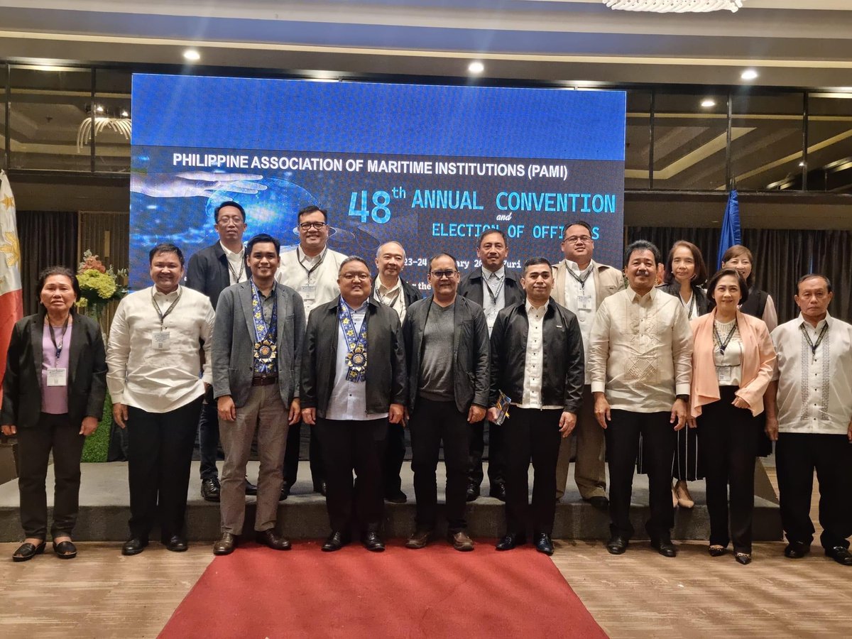 chedphofficial's tweet photo. 𝐂𝐇𝐀𝐈𝐑𝐌𝐀𝐍 𝐈𝐍 𝐀𝐂𝐓𝐈𝐎𝐍

Chairman De Vera joined the 48th Annual Convention of the Philippine Association of Maritime Institutions in Iloilo City to talk about preparations on gearing up maritime education for the digital learning environment.

📸: Prof Popoy De Vera https://t.co/JMzRQktGq4