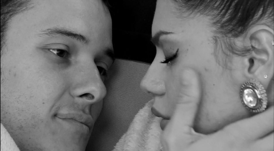 itslilire's tweet photo. Antonella: “Mi ami vero?”
Edoardo: “sì”
Antonella: “non mi hai preso in giro vero?”
Edoardo: “ma davvero lo pensi?!”

Questo accadeva ieri signore e signori
#GFvip #donnalisi https://t.co/ic12LoSUKu