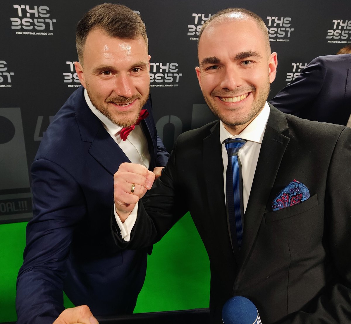 "Jeszcze w to nie wierzę, może jak jutro się obudzę to dotrze do mnie co się stało" mówi Marcin Oleksy. A my wierzymy i gratulujemy, bo osiągnąłeś coś historycznego. Wielki człowiek dający przykład, że warto marzyć. Zawsze.

<a href="/AmpFutbolPolska/">Amp Futbol Polska</a> <a href="/WartaPoznan/">Warta Poznań</a> 
#FIFAPuskasAward