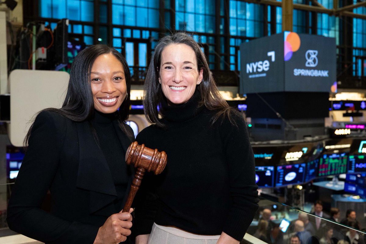 NYSE's tweet photo. Closed the markets with those on a mission to close the gender gap 💪
We proudly welcomed back NYSE-alum and @wearespringbank co-founder @cleimkuhler, joined on the podium by Olympian @allysonfelix and a team of founders. https://t.co/uu5hi8pgD8