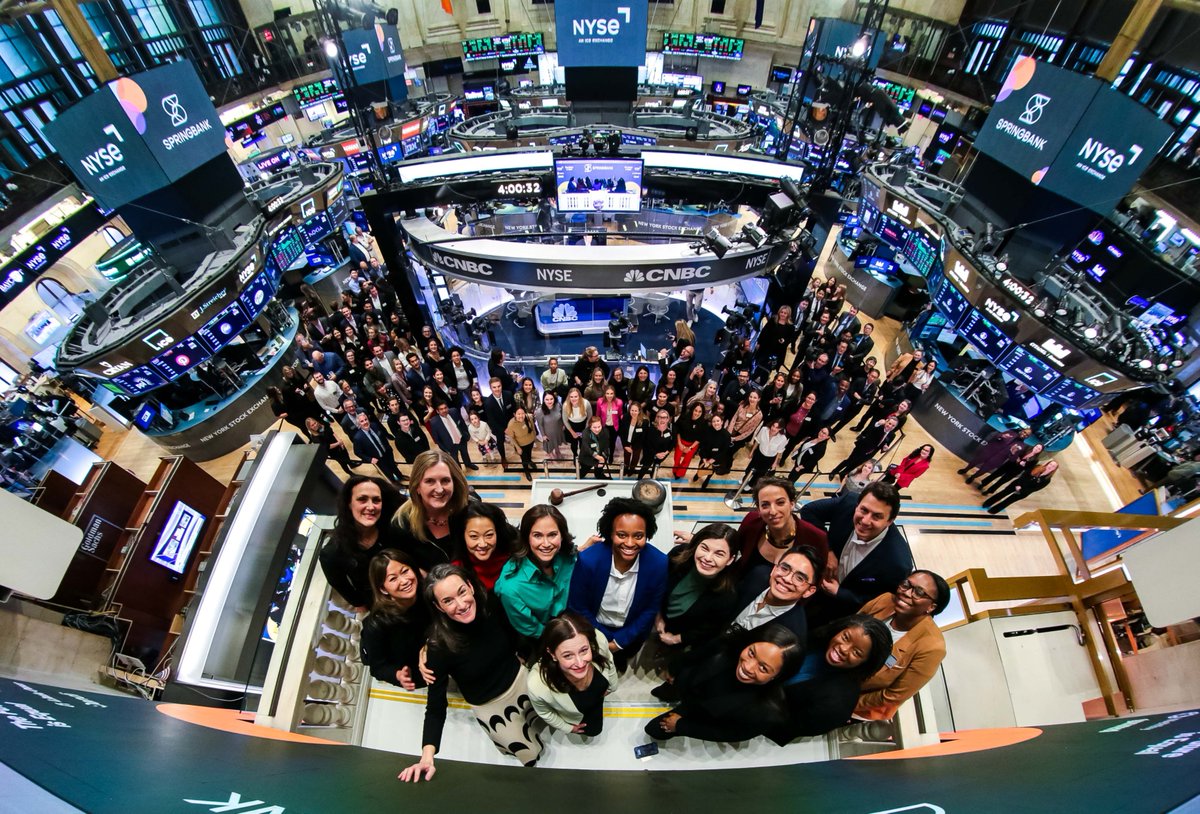 NYSE's tweet photo. Closed the markets with those on a mission to close the gender gap 💪
We proudly welcomed back NYSE-alum and @wearespringbank co-founder @cleimkuhler, joined on the podium by Olympian @allysonfelix and a team of founders. https://t.co/uu5hi8pgD8