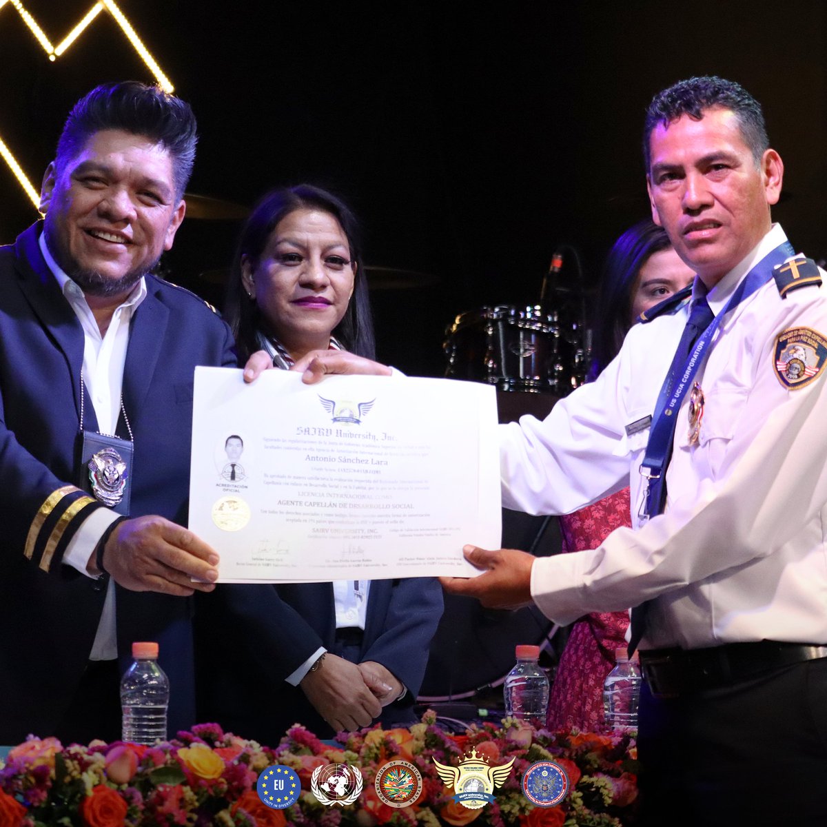 UCIAMEXUS's tweet photo. Con un gran éxito se llevo a cabo la Ordenación y Graduación de los nuevos Agentes Capellanes Internacionales de Oaxaca-Chiapas.

Se contó con la presencia  de la Diputada Adriana como parte  del evento.

¡Muchas felicidades y enhorabuena Agentes! https://t.co/oTSNRLzbFb