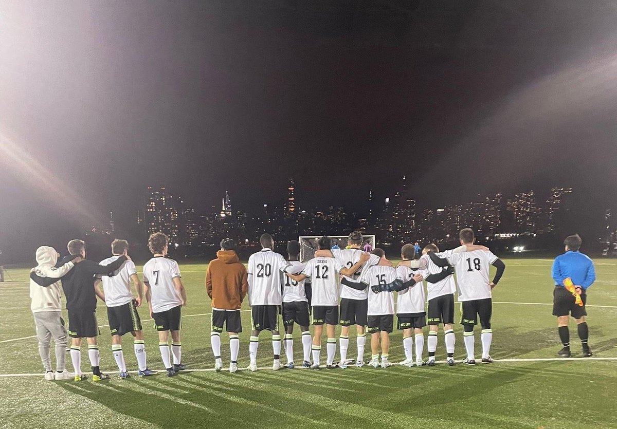 NYIntFC's tweet photo. Our club includes the families of everyone on our roster. Our resilience and our success depends on the strength of families. More than just include, our athletic community depends on @AmyForde16 just like it depends on you all.
🖤🦁💛
#WFD https://t.co/F4JZwRQvYZ