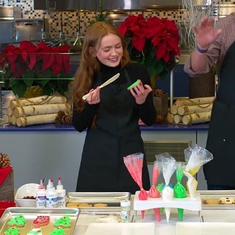 sadiesinkhourly's tweet photo. https://t.co/KqtWSbKZ3F
