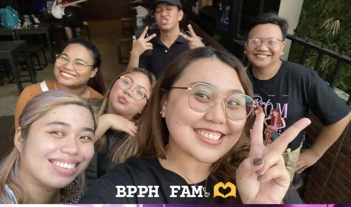 lilies remember these faces. you all should know better by now not to trust or make any transactions with these people.

BLACKPINK_PH SCAMMER
LISA DESERVES BETTER