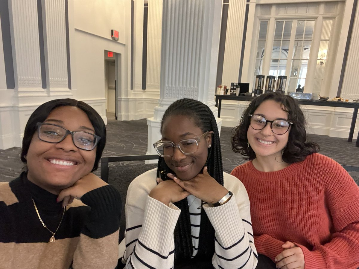 cadjnie's tweet photo. At Boot Camp with @APCColleges , @fatouu88,  @tatianabelenz, and @sherrilles. Getting ready for tomorrow! ✍🏽😊 @BerkeleyCollege #APC4TAP #APCColleges https://t.co/0O47y5agfy