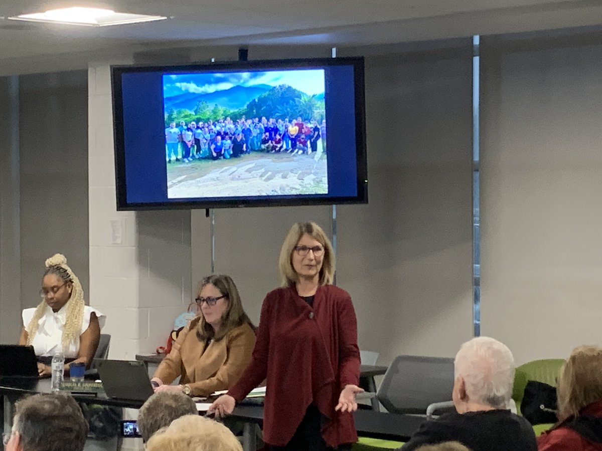 SteelePrincipal's tweet photo. Thank you @jovidaloca Mrs. Kasnyik for sharing with the Amherst School BOE your experiences while traveling to Honduras and how the students benefited!!
#GoodNewsReport https://t.co/rhRKoQZL7Z