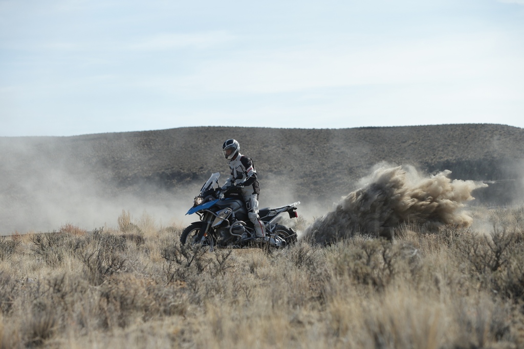 twistedthrottle's tweet photo. Attention adventure riders! Twisted Throttle is excited to announce a 10% off sale on all Altrider products! 

https://t.co/a5FvhD1GHk https://t.co/X9jMKbTwF0