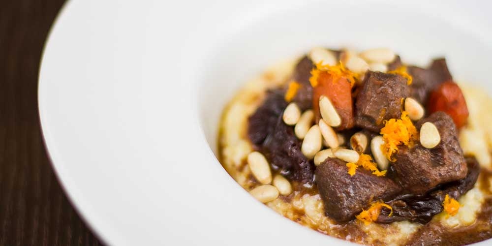 #MeatsJustRightForAColdWinterNight  This venison stew is fragrant with allspice and cinnamon and has a slight chile kick. It’s finished with prunes, oranges, and a touch of bittersweet chocolate.

Recipe: bit.ly/3DX2p7N
Shop: bit.ly/3wBLq5W