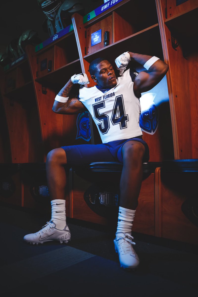 Went To Florida🌴Had an amazing weekend Away from the ChicagoLand Weather 🌬️Got to Meet Some great People and See a Beautiful Campus !!Want to thank @CoachJ_Remsza for Inviting me and showing me a Great time .#GoArgos🕶️