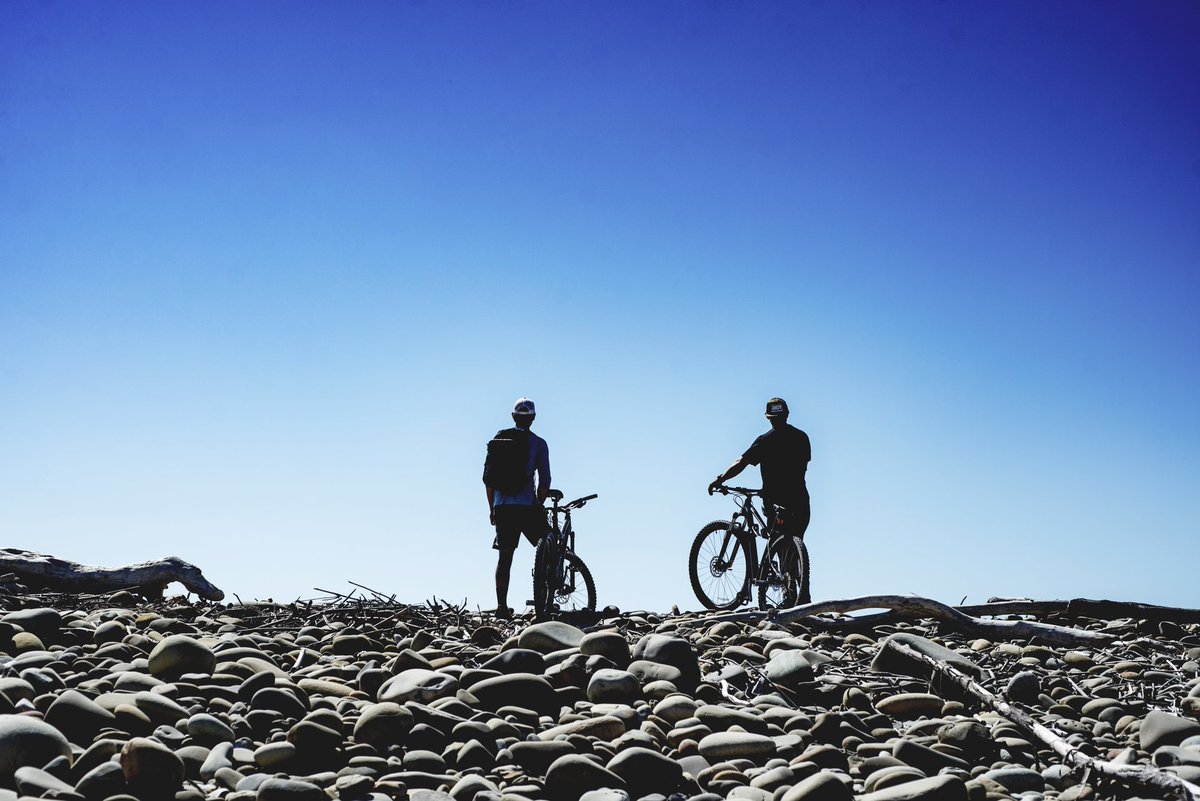 Grab a buddy and hit some of the best biking trails that the Ventura County Coast has to offer! 🚴