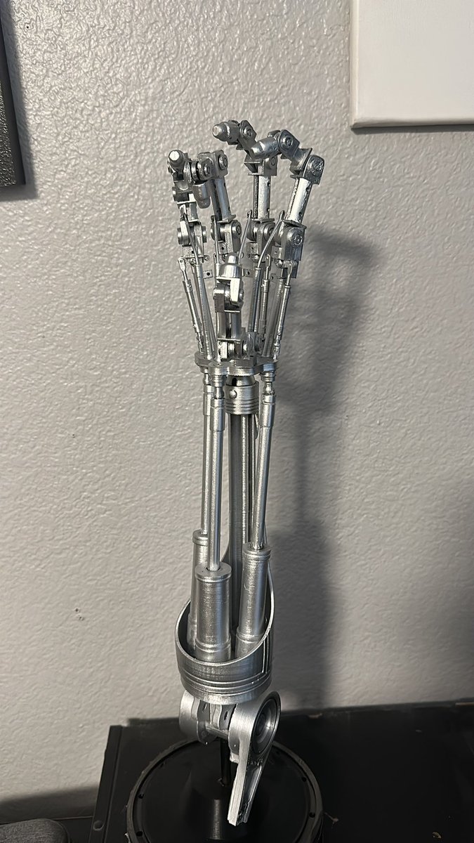 benhlt's tweet photo. @_TheTerminator_ T-800s are awesome. I have your arm on my desk, been hanging onto it in case you know, there is no fate. https://t.co/u95LmnY9hr