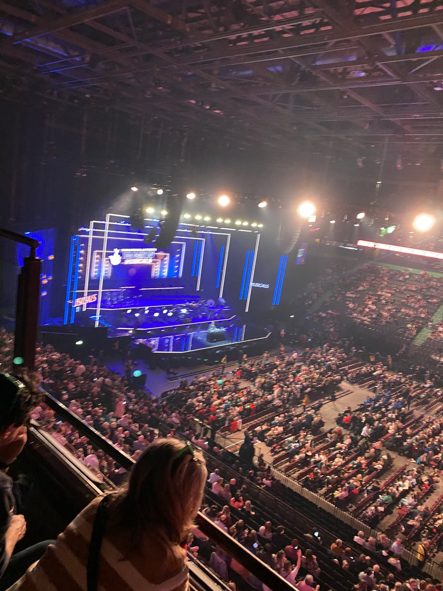 padicatz's tweet photo. Thoroughly enjoyed @nationallottery #bignightofmusicals at Manchesters @aoarena. Amazing performances by extremely talented people. #supportourtheatres https://t.co/cfBCEwUlJI