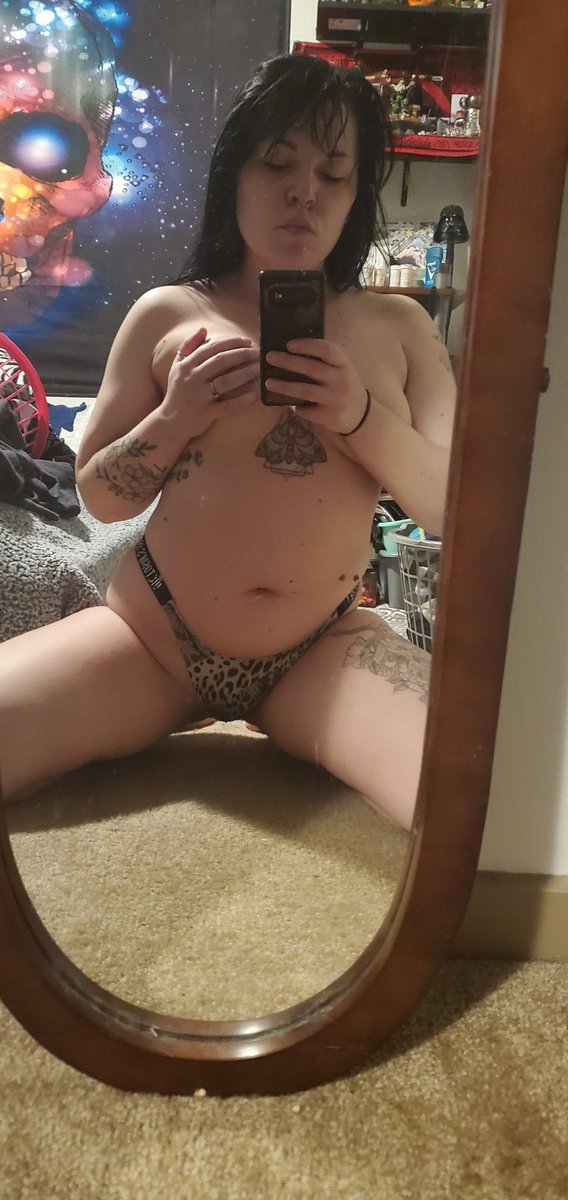 mothiqa's tweet photo. Just outta the shower ✨️💦 https://t.co/bsse3n5bj8