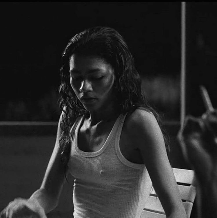 —— i just wanna ride, get high in the moonlight.