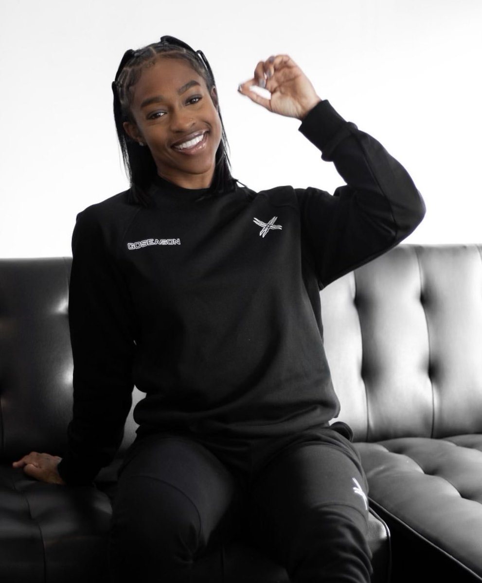goseason_'s tweet photo. On sale 👀🐺
https://t.co/oYueMVlGjm 
#GoSeason https://t.co/Zp7RLDWo1D