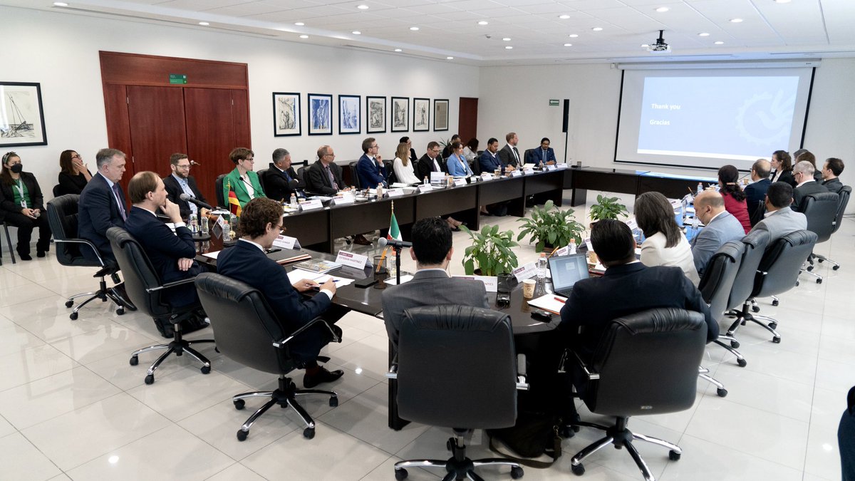 Esteban Martínez Mejía (@estebanmmejia) on Twitter photo Nos reunimos con representantes gubernamentales, empresariales, sindicales y sociales de #Alemania para dialogar sobre la implementación de un mecanismo de reclamación interempresarial sobre debida diligencia y derechos humanos en la industria automotriz 🇲🇽🇩🇪 <a href="/AlemaniaMexi/">Embajada Alemana en México</a> Nos reunimos con representantes gubernamentales, empresariales, sindicales y sociales de #Alemania para dialogar sobre la implementación de un mecanismo de reclamación interempresarial sobre debida diligencia y derechos humanos en la industria automotriz 🇲🇽🇩🇪 <a href="/AlemaniaMexi/">Embajada Alemana en México</a>